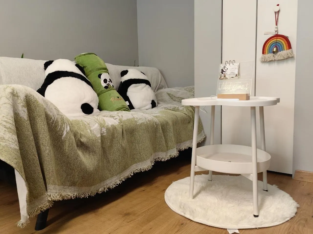 Island Panda Paradise In ビクトリア