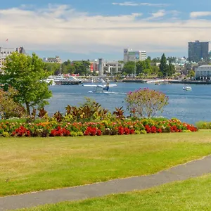 Apartment Deluxe 2 Bed 2 Bath And 5 Min Walk To Downtown And Seawalk, Victoria